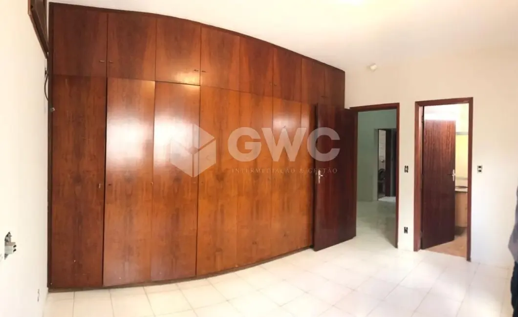 Casa com 3 quartos para alugar, 222m2 em Jardim Maria Izabel, Marilia - SP - imagem 6 Foto 6 de Casa com 3 quartos para alugar, 222m2 em Jardim Maria Izabel, Marilia - SP