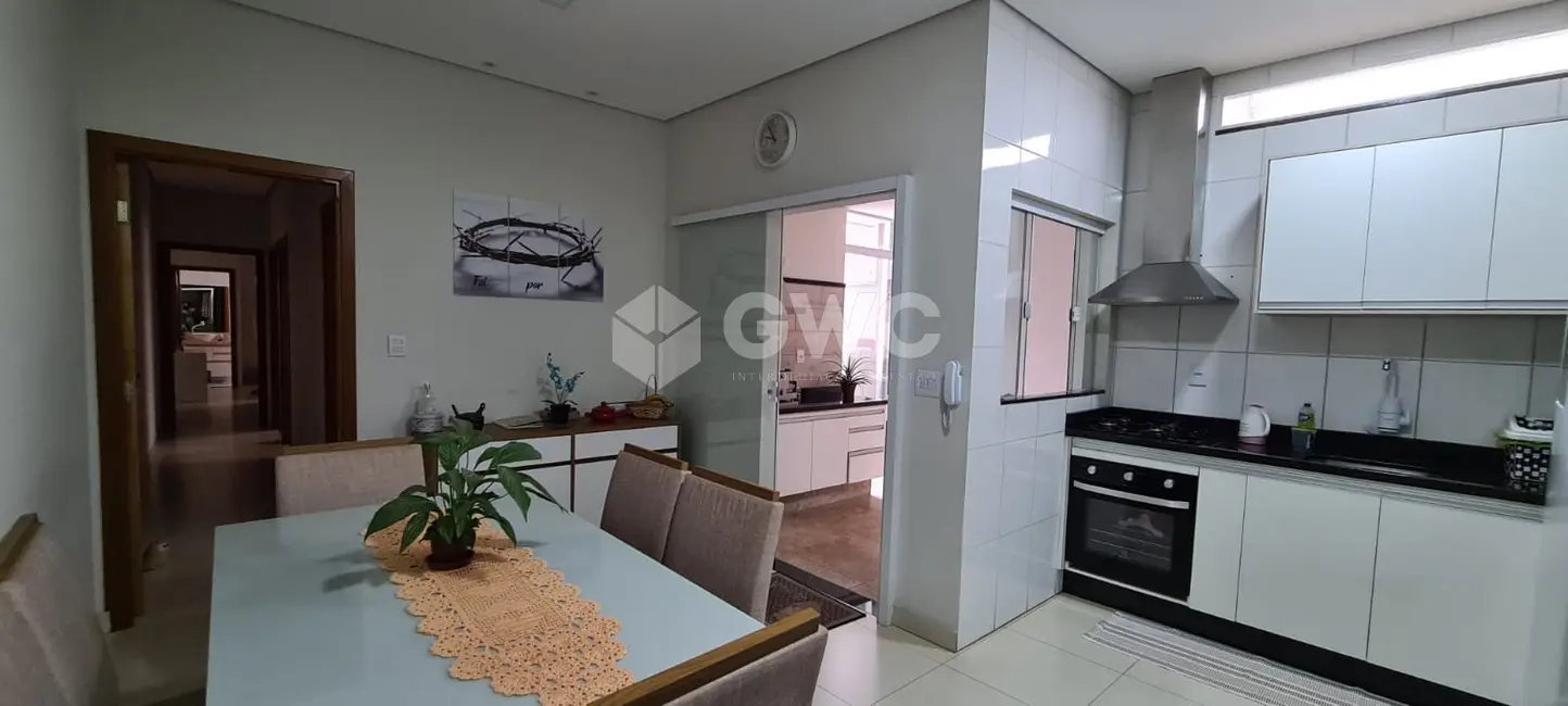 Foto 6 de Casa com 3 quartos à venda, 150m2 em Jardim Monte Castelo, Marilia - SP