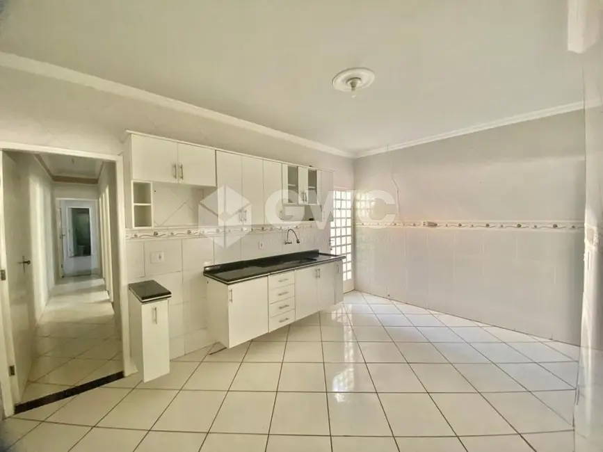Foto 4 de Casa com 3 quartos para alugar, 100m2 em Marilia - SP