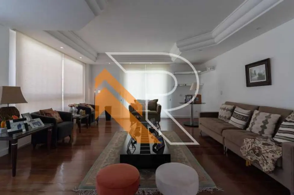 Casa com 4 quartos à venda e para alugar, 561m2 em Niteroi - RJ - imagem 8 Foto 8 de Casa com 4 quartos à venda e para alugar, 561m2 em Niteroi - RJ