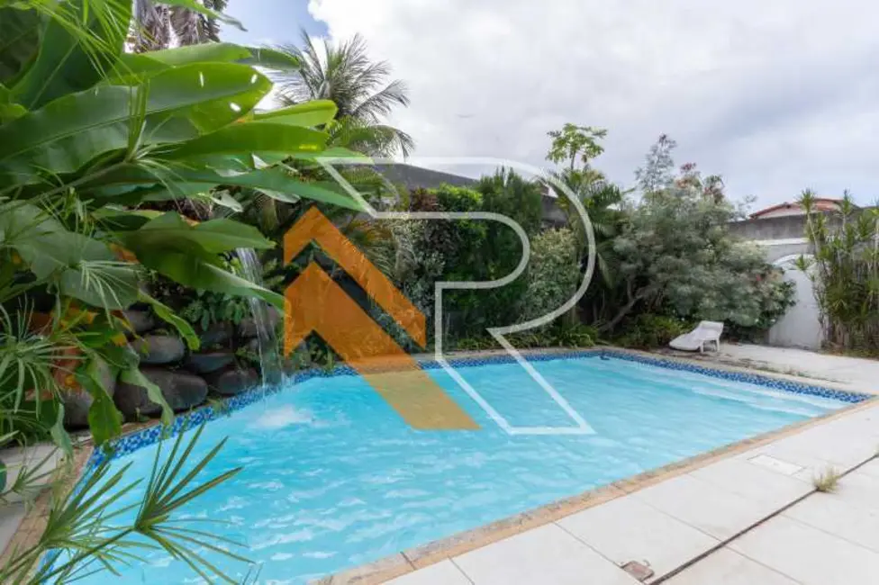 Casa com 4 quartos à venda e para alugar, 561m2 em Niteroi - RJ - imagem 3 Foto 3 de Casa com 4 quartos à venda e para alugar, 561m2 em Niteroi - RJ