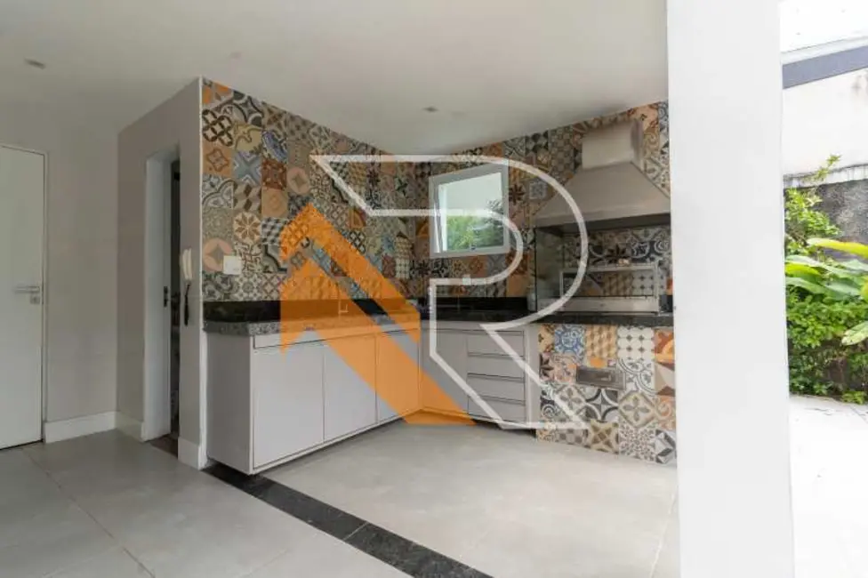 Casa com 4 quartos à venda e para alugar, 561m2 em Niteroi - RJ - imagem 5 Foto 5 de Casa com 4 quartos à venda e para alugar, 561m2 em Niteroi - RJ