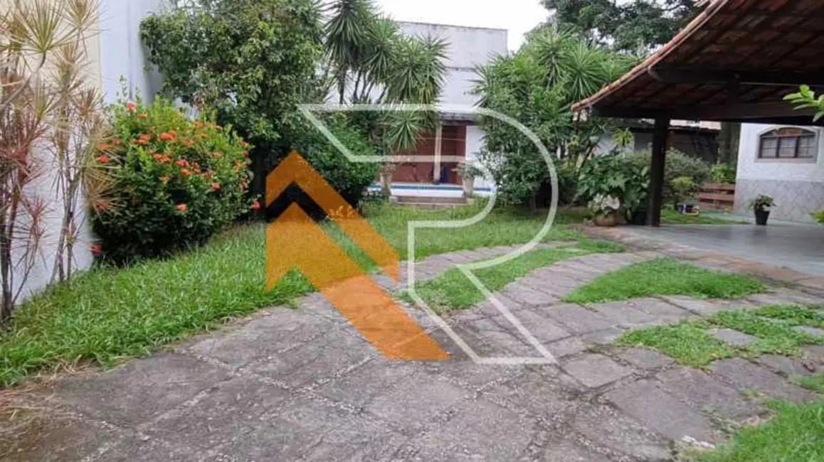 Casa com 4 quartos à venda, 300m2 em Niteroi - RJ - imagem 5 Foto 5 de Casa com 4 quartos à venda, 300m2 em Niteroi - RJ