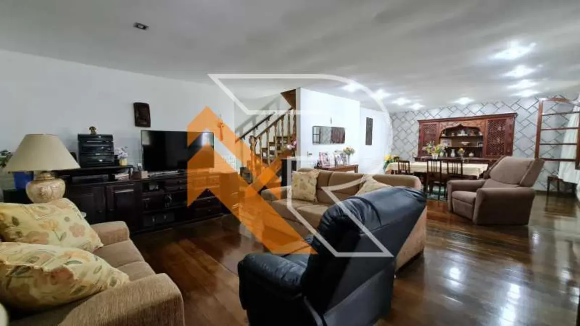 Casa com 4 quartos à venda, 300m2 em Niteroi - RJ - imagem 7 Foto 7 de Casa com 4 quartos à venda, 300m2 em Niteroi - RJ