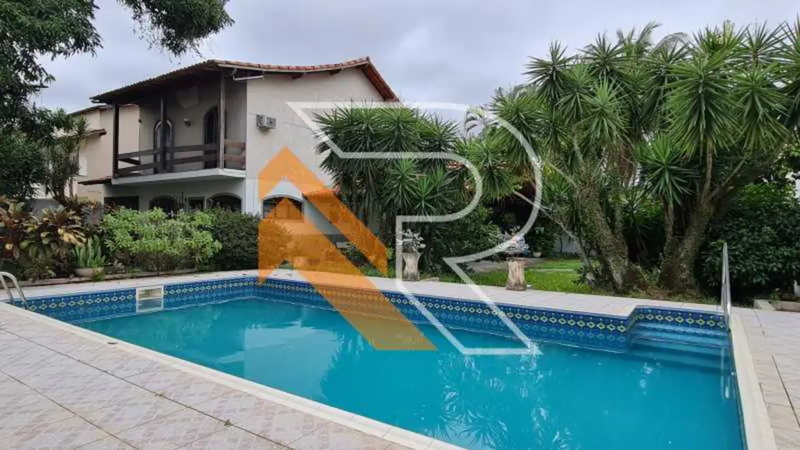 Casa com 4 quartos à venda, 300m2 em Niteroi - RJ - imagem 1 Foto 1 de Casa com 4 quartos à venda, 300m2 em Niteroi - RJ