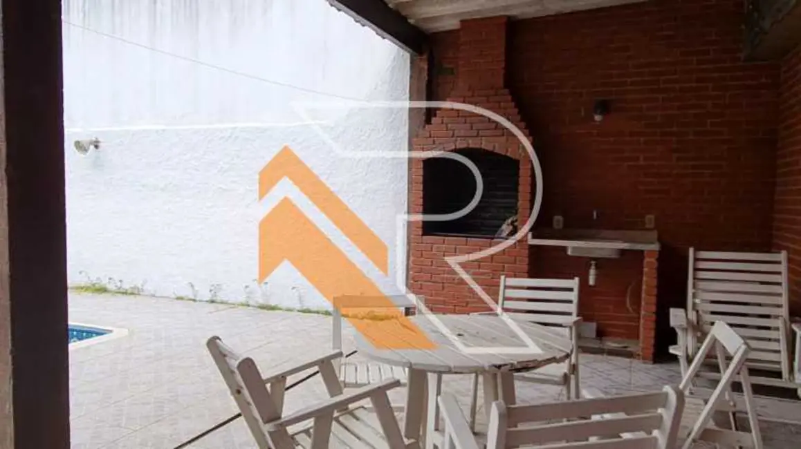 Casa com 4 quartos à venda, 300m2 em Niteroi - RJ - imagem 4 Foto 4 de Casa com 4 quartos à venda, 300m2 em Niteroi - RJ