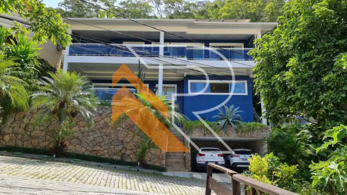 Foto 1 de Casa de Condomínio com 4 quartos à venda, 400m2 em Niteroi - RJ