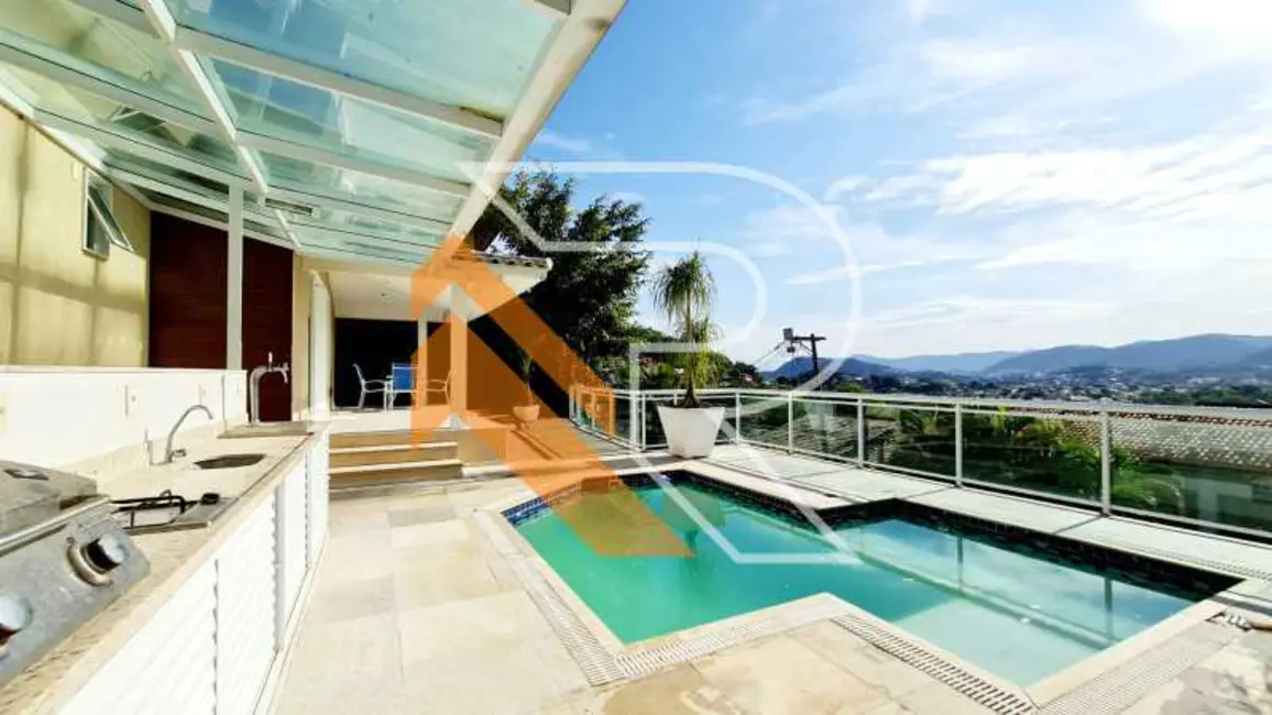 Foto 2 de Casa de Condomínio com 3 quartos à venda, 226m2 em Niteroi - RJ