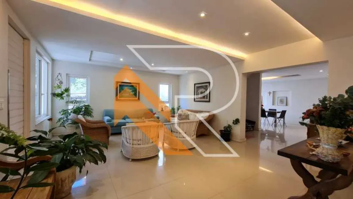 Foto 9 de Casa com 4 quartos à venda, 357m2 em Niteroi - RJ