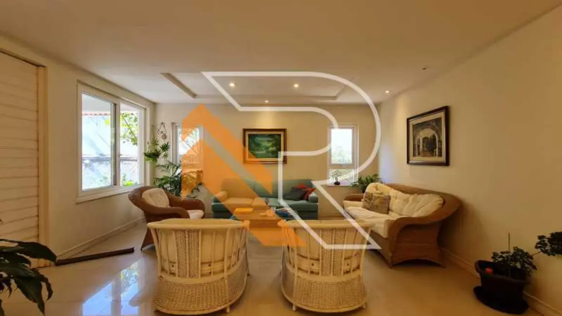 Foto 6 de Casa com 4 quartos à venda, 357m2 em Niteroi - RJ