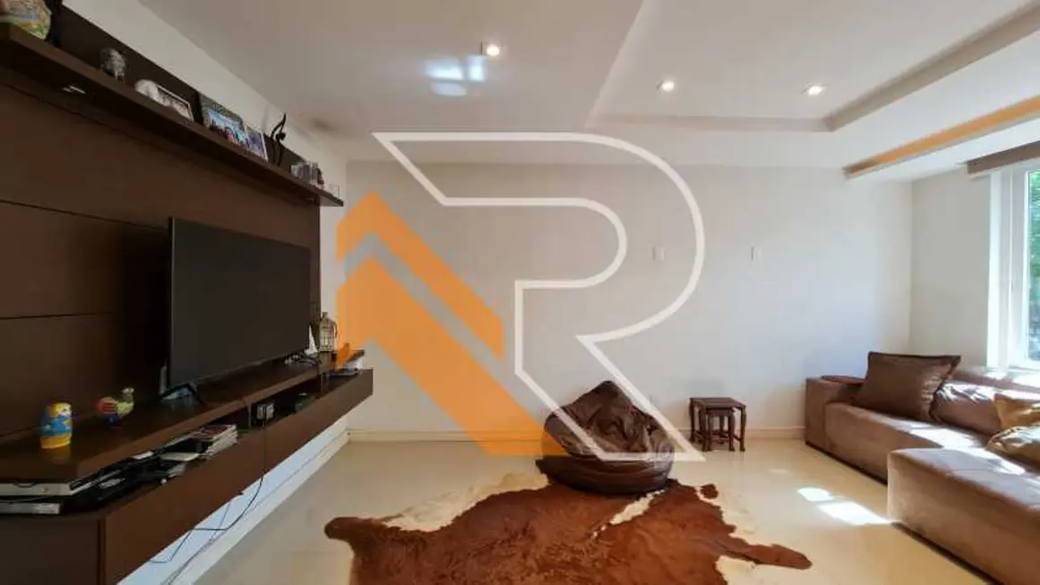 Foto 7 de Casa com 4 quartos à venda, 357m2 em Niteroi - RJ