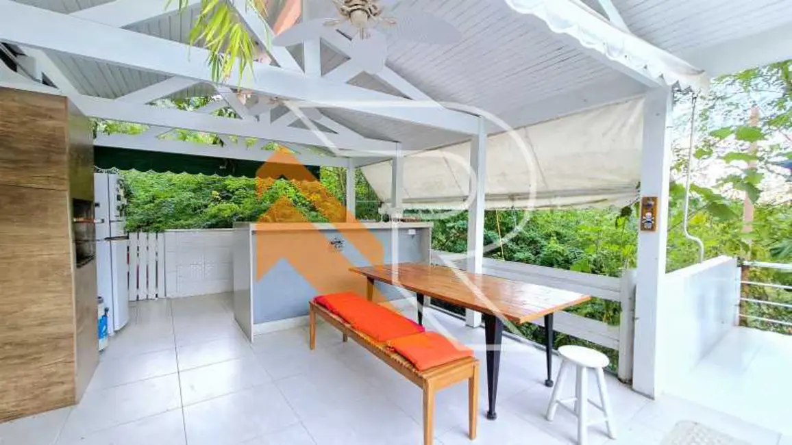 Foto 4 de Casa de Condomínio com 4 quartos à venda, 480m2 em Niteroi - RJ