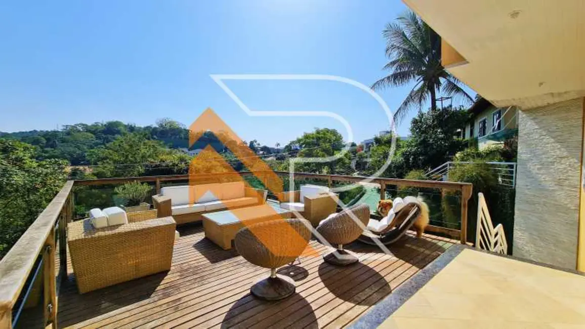 Foto 2 de Casa de Condomínio com 4 quartos à venda, 280m2 em Niteroi - RJ