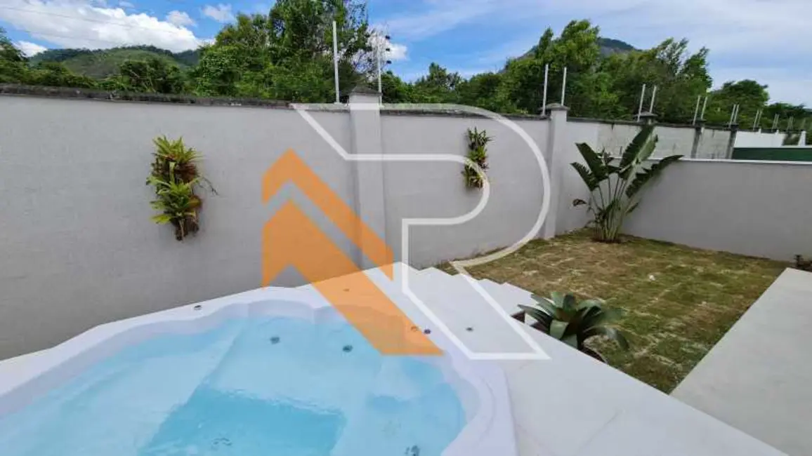 Foto 2 de Casa de Condomínio com 4 quartos à venda, 188m2 em Marica - RJ