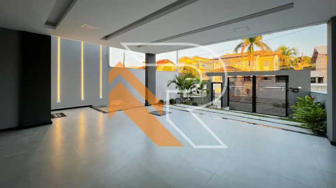 Foto 2 de Casa com 4 quartos à venda, 247m2 em Niteroi - RJ