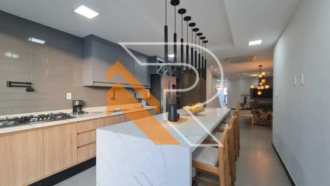 Foto 9 de Casa com 4 quartos à venda, 247m2 em Niteroi - RJ