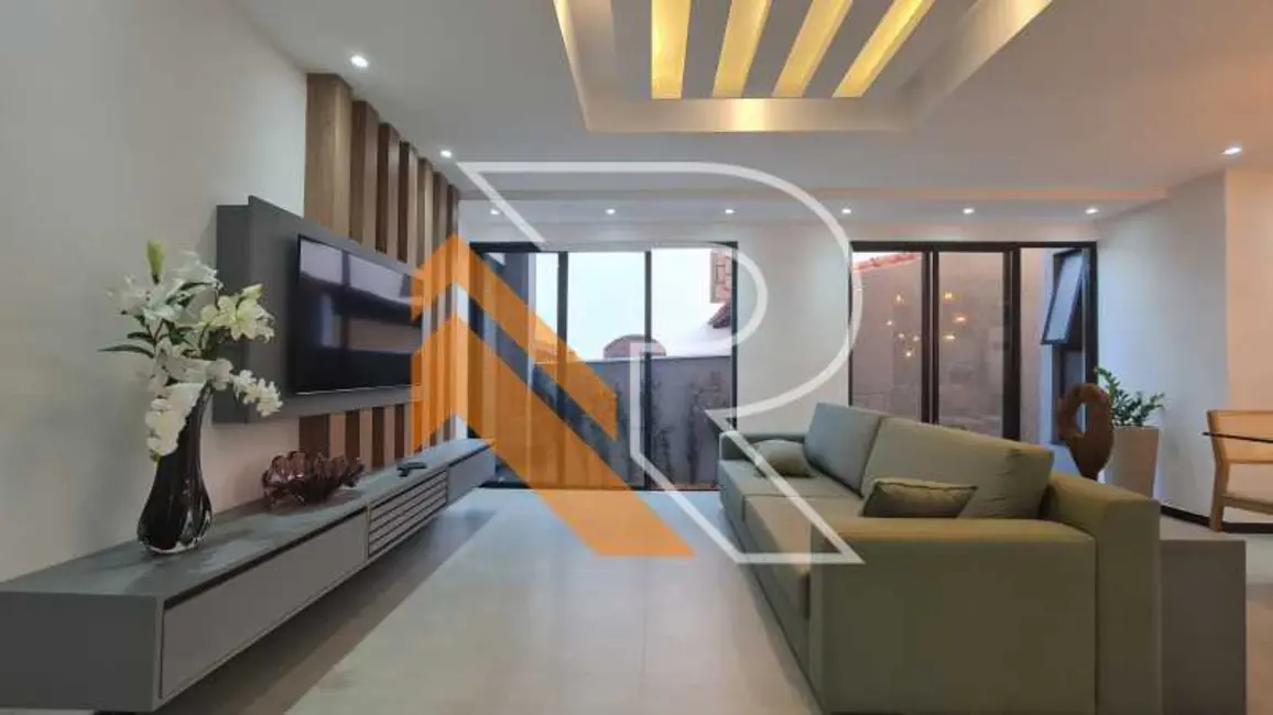 Foto 3 de Casa com 4 quartos à venda, 247m2 em Niteroi - RJ