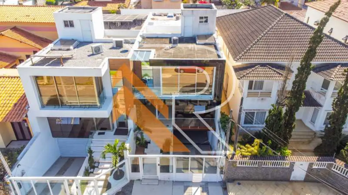 Foto 1 de Casa com 5 quartos à venda, 285m2 em Niteroi - RJ