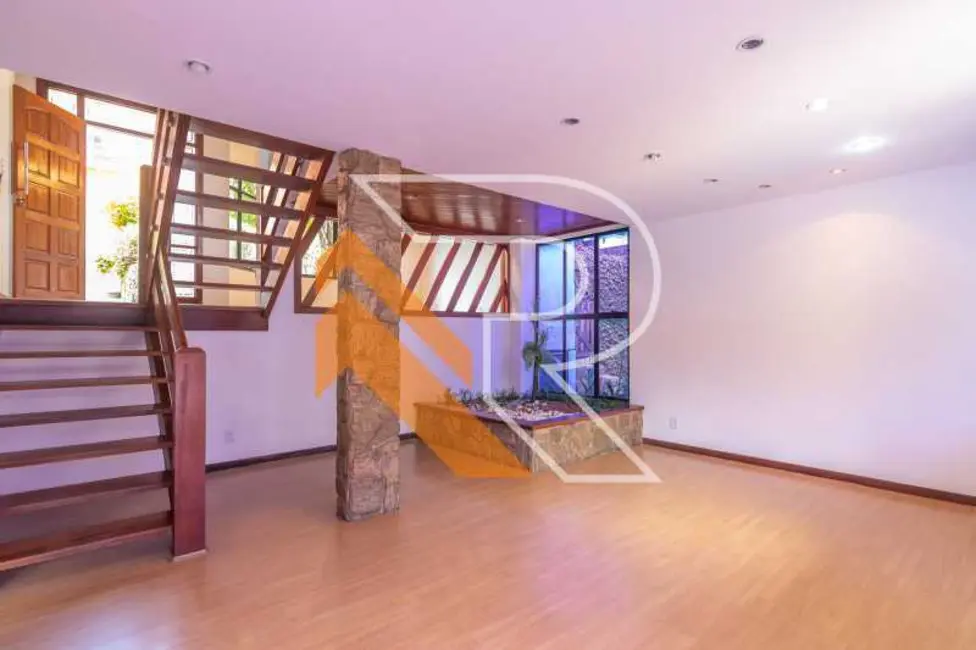 Foto 6 de Casa de Condomínio com 3 quartos à venda, 350m2 em Niteroi - RJ