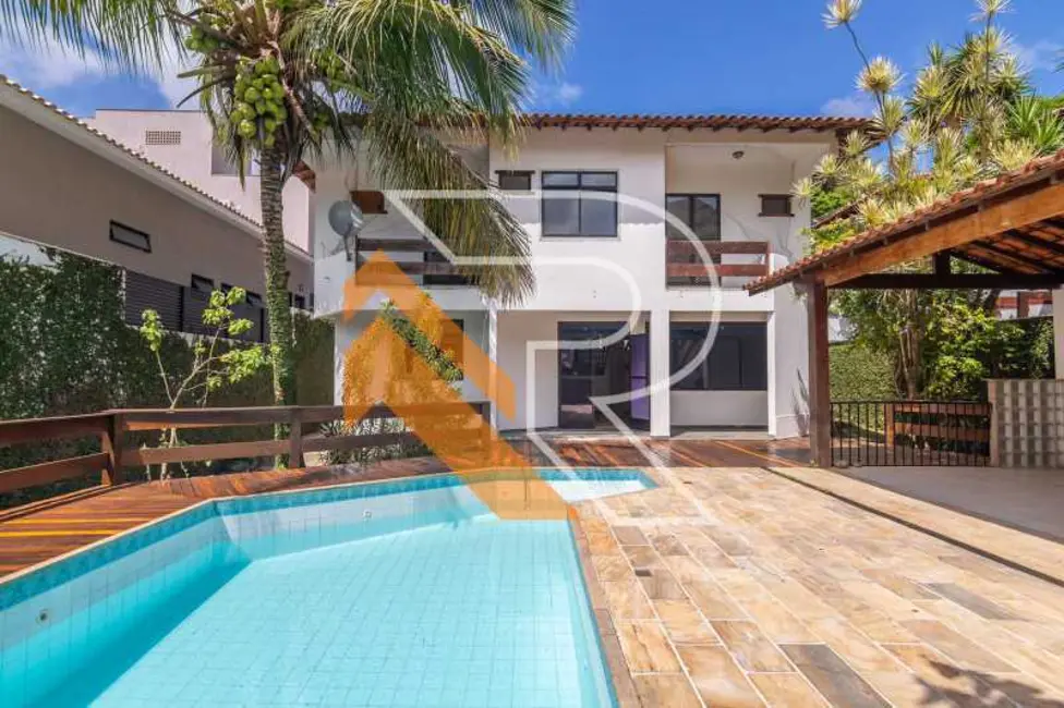 Foto 1 de Casa de Condomínio com 3 quartos à venda, 350m2 em Niteroi - RJ