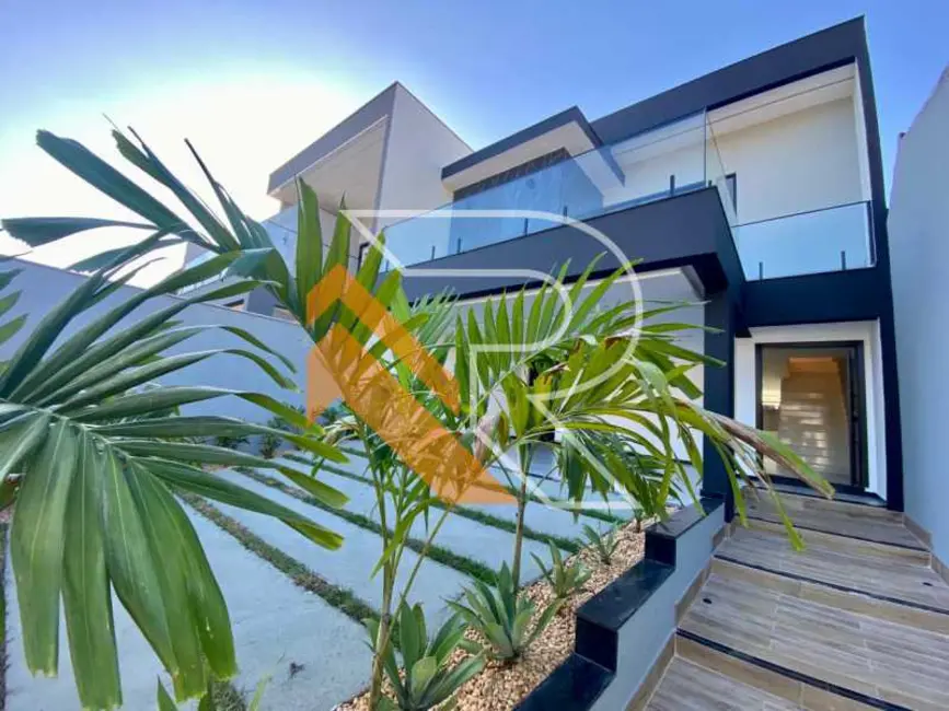 Foto 1 de Casa com 4 quartos à venda, 247m2 em Niteroi - RJ