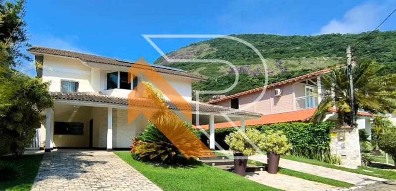 Foto 1 de Casa de Condomínio com 4 quartos à venda, 350m2 em Niteroi - RJ