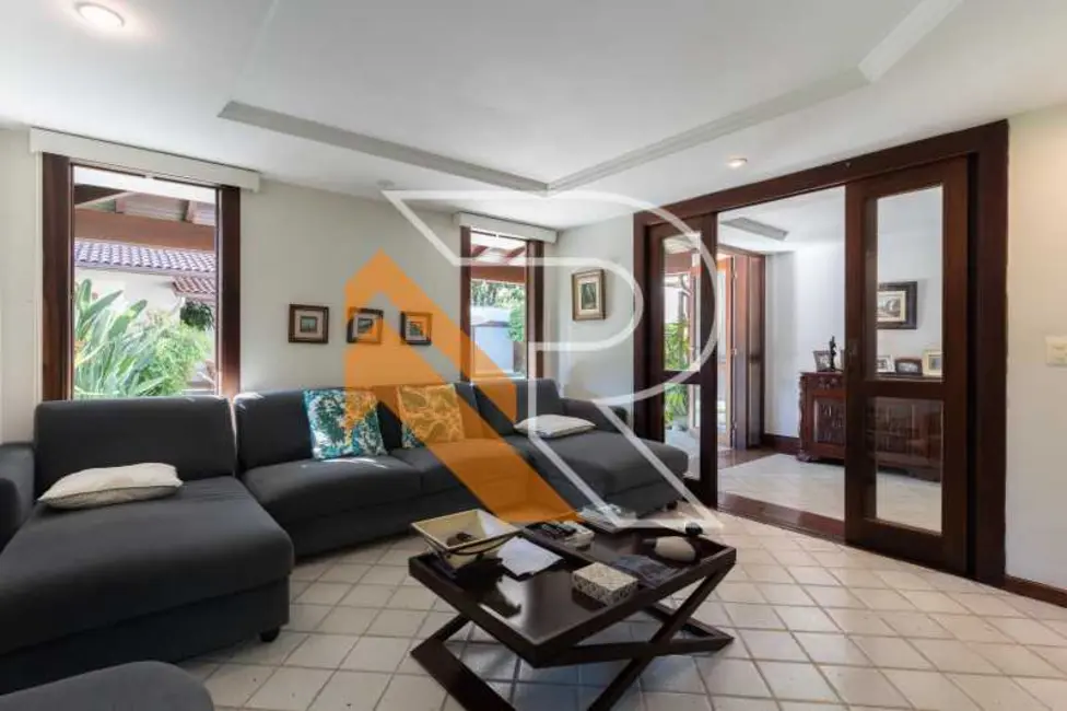 Foto 9 de Casa de Condomínio com 4 quartos à venda, 425m2 em Niteroi - RJ