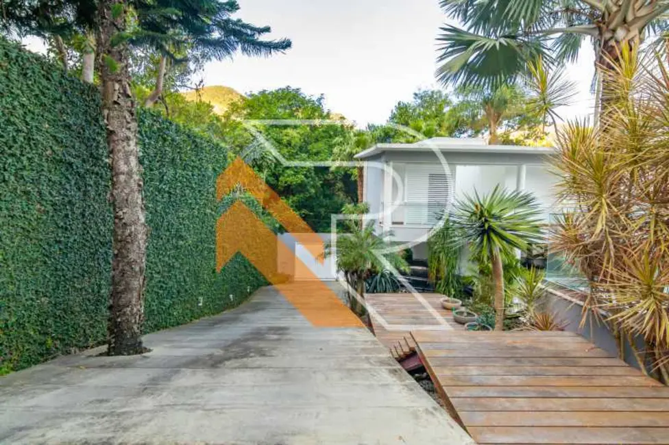 Foto 4 de Casa com 5 quartos à venda, 817m2 em Niteroi - RJ