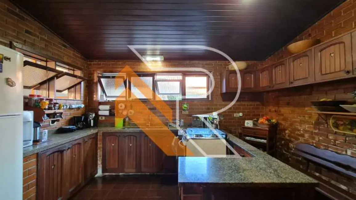 Casa com 4 quartos à venda, 251m2 em Niteroi - RJ - imagem 8 Foto 8 de Casa com 4 quartos à venda, 251m2 em Niteroi - RJ