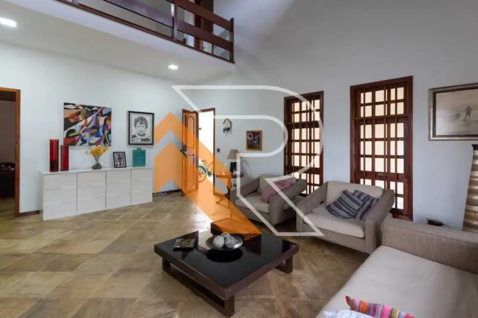 Foto 3 de Casa com 5 quartos à venda, 300m2 em Niteroi - RJ
