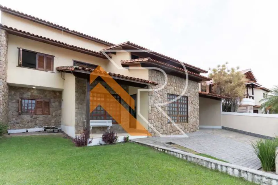 Foto 1 de Casa com 5 quartos à venda, 300m2 em Niteroi - RJ
