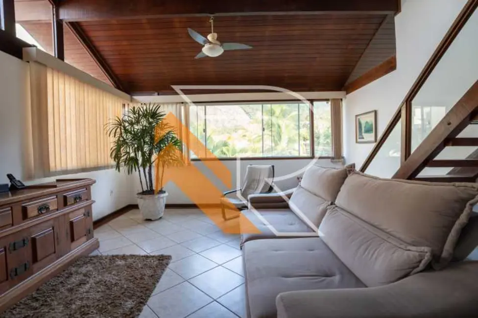 Foto 4 de Casa com 3 quartos à venda, 304m2 em Niteroi - RJ