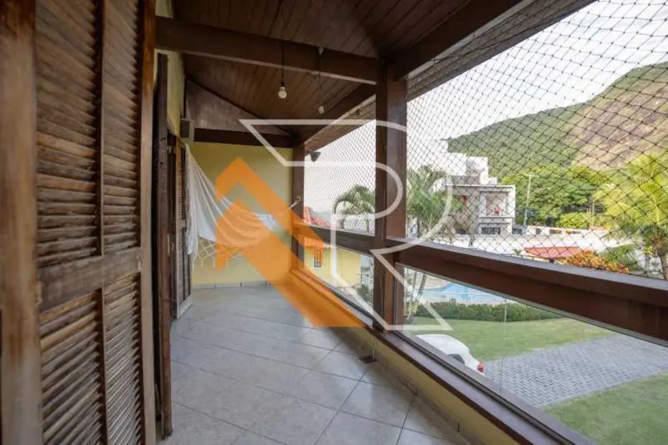 Foto 7 de Casa com 3 quartos à venda, 304m2 em Niteroi - RJ