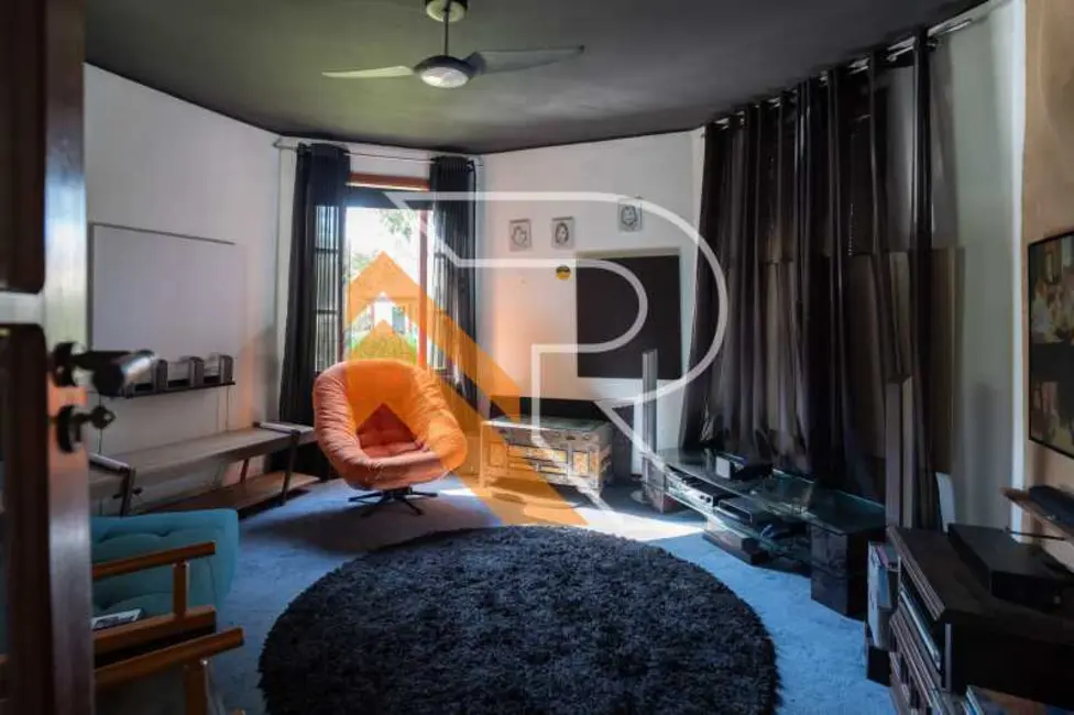 Foto 9 de Casa de Condomínio com 5 quartos à venda, 334m2 em Niteroi - RJ