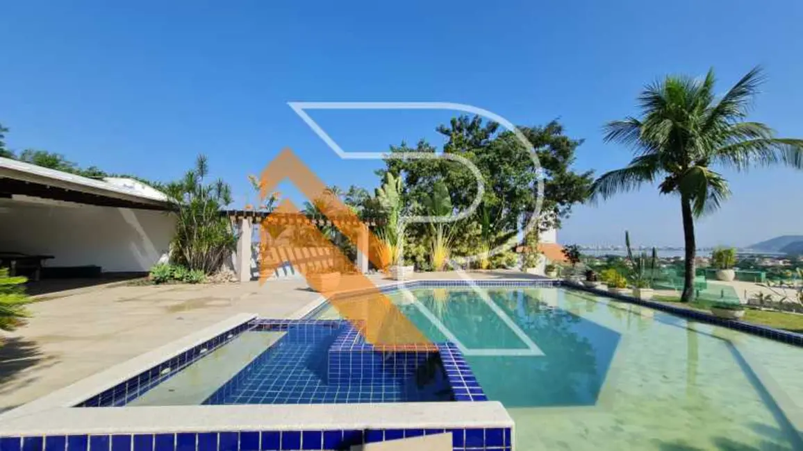 Foto 3 de Casa de Condomínio com 5 quartos à venda, 1450m2 em Niteroi - RJ