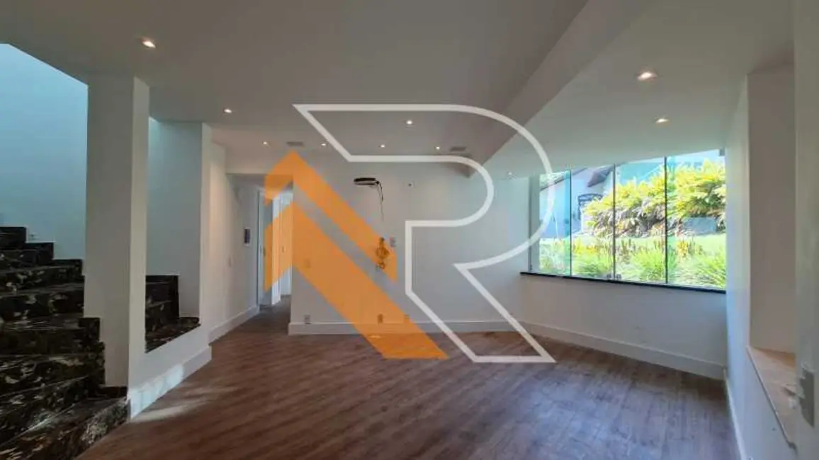 Foto 9 de Casa de Condomínio com 5 quartos à venda, 1450m2 em Niteroi - RJ