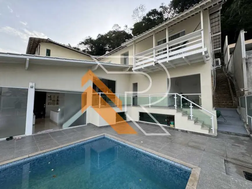 Foto 8 de Casa de Condomínio com 4 quartos à venda, 352m2 em Niteroi - RJ