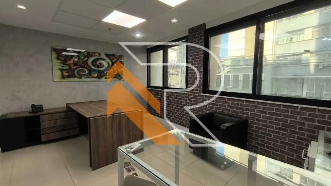 Casa Comercial à venda, 320m2 em Niteroi - RJ - imagem 8 Foto 8 de Casa Comercial à venda, 320m2 em Niteroi - RJ