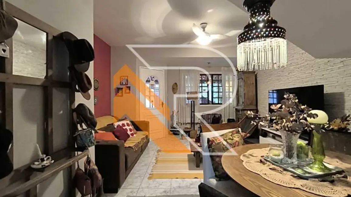 Casa com 4 quartos à venda, 120m2 em Niteroi - RJ - imagem 7 Foto 7 de Casa com 4 quartos à venda, 120m2 em Niteroi - RJ