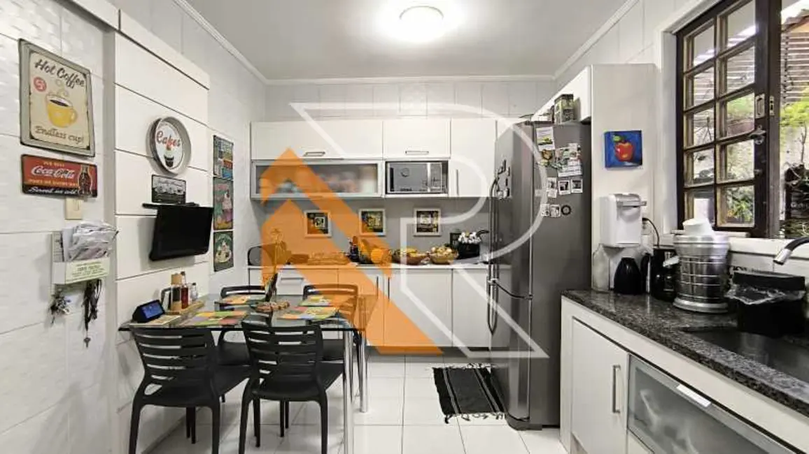 Casa com 4 quartos à venda, 120m2 em Niteroi - RJ - imagem 9 Foto 9 de Casa com 4 quartos à venda, 120m2 em Niteroi - RJ