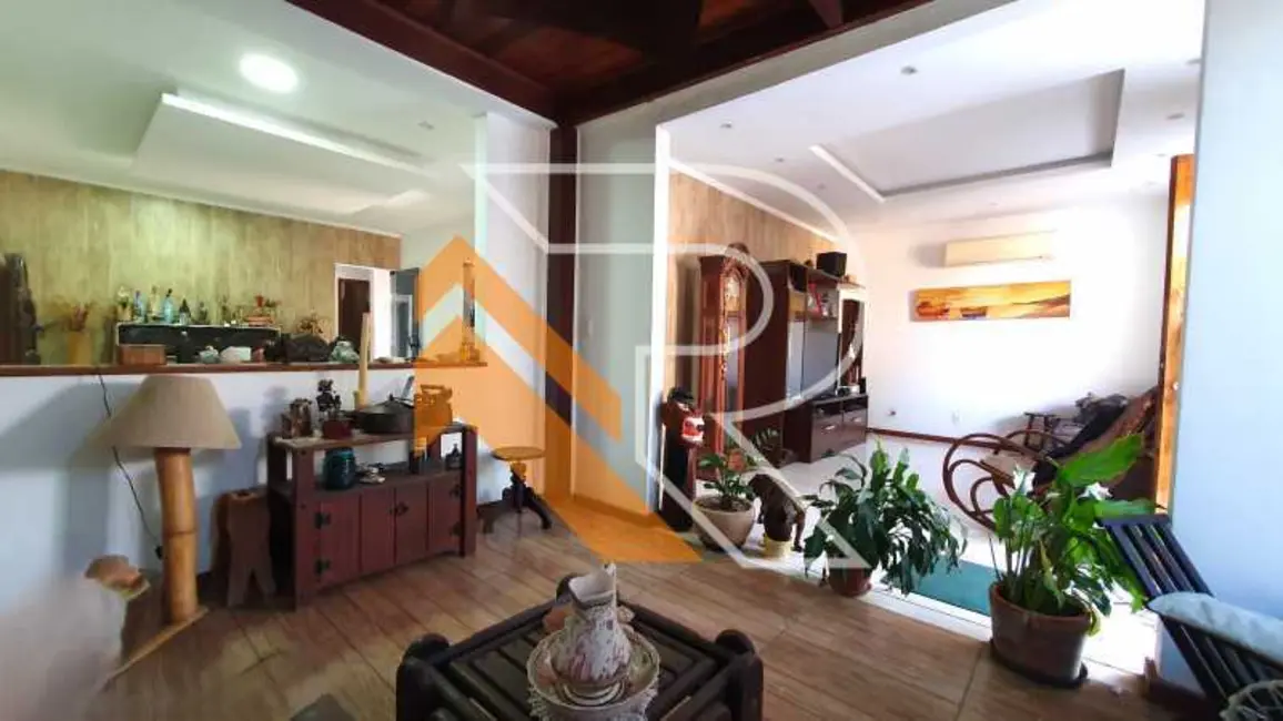 Foto 5 de Casa com 6 quartos à venda, 422m2 em Niteroi - RJ