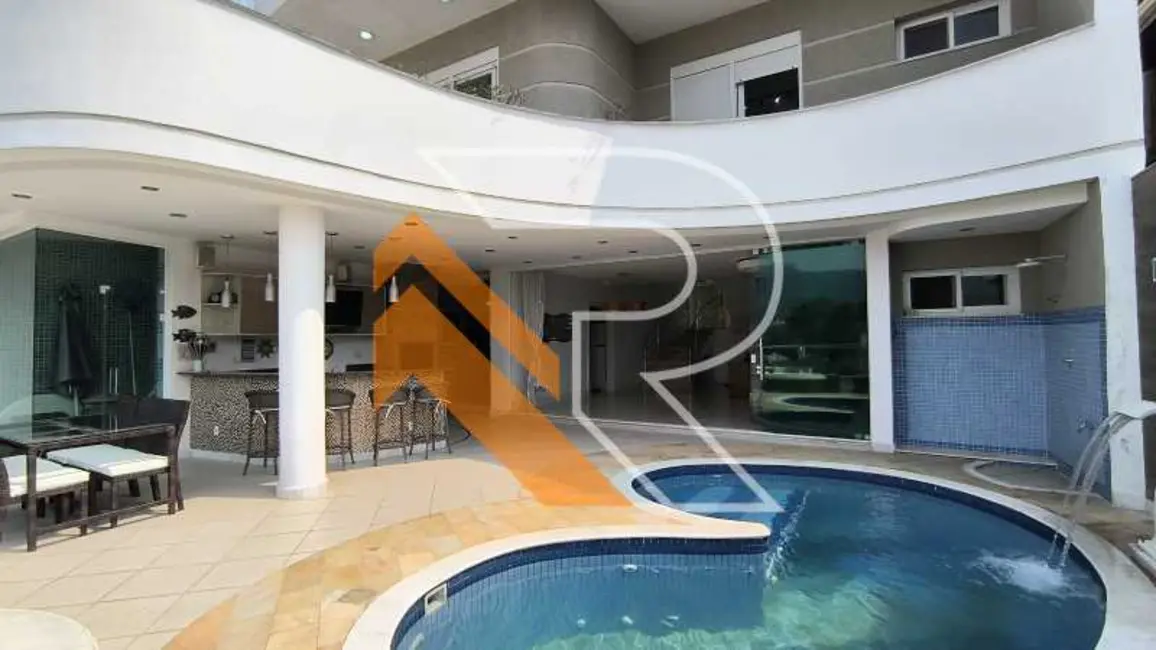Foto 3 de Casa de Condomínio com 4 quartos à venda, 393m2 em Niteroi - RJ