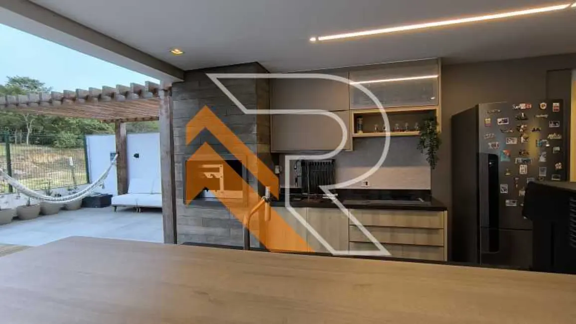 Foto 8 de Casa de Condomínio com 4 quartos à venda, 310m2 em Marica - RJ