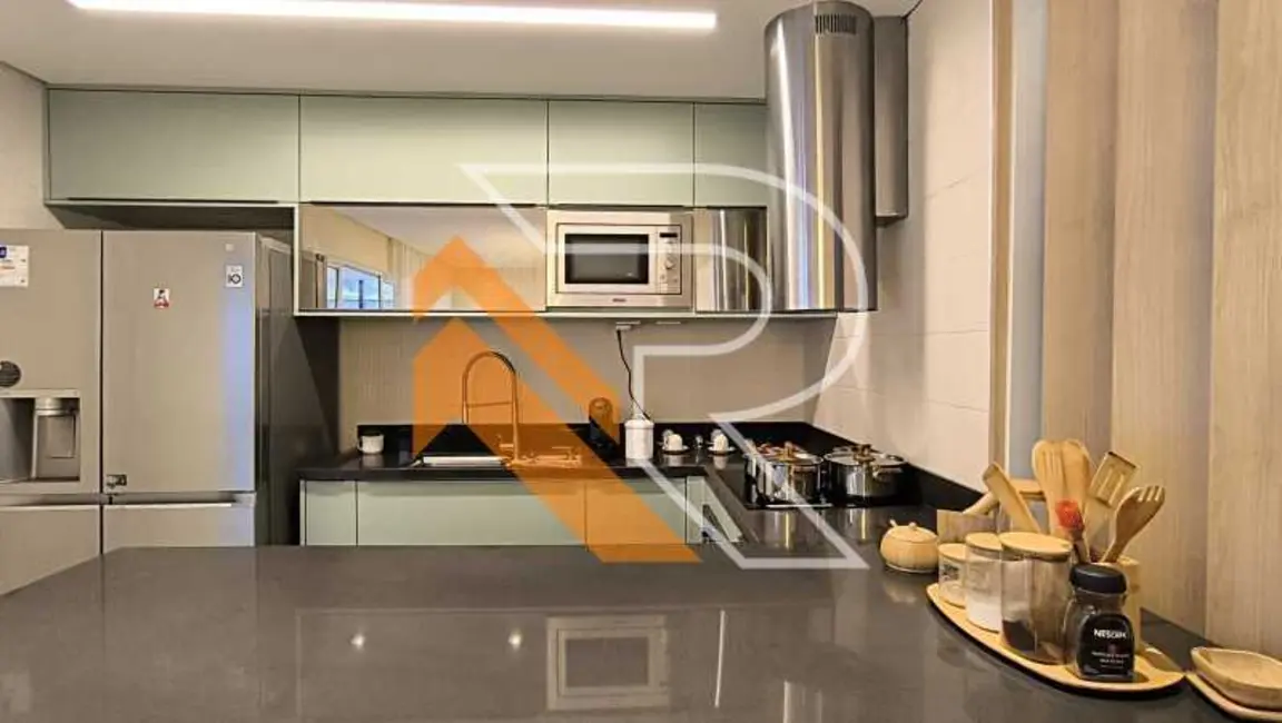 Foto 6 de Casa de Condomínio com 4 quartos à venda, 310m2 em Marica - RJ