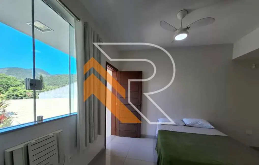 Foto 9 de Casa com 8 quartos à venda, 378m2 em Niteroi - RJ