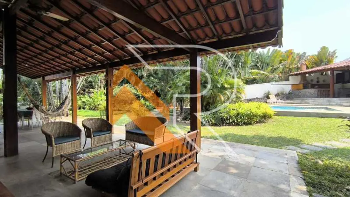 Casa de Condomínio com 5 quartos à venda, 289m2 em Niteroi - RJ - imagem 4 Foto 4 de Casa de Condomínio com 5 quartos à venda, 289m2 em Niteroi - RJ