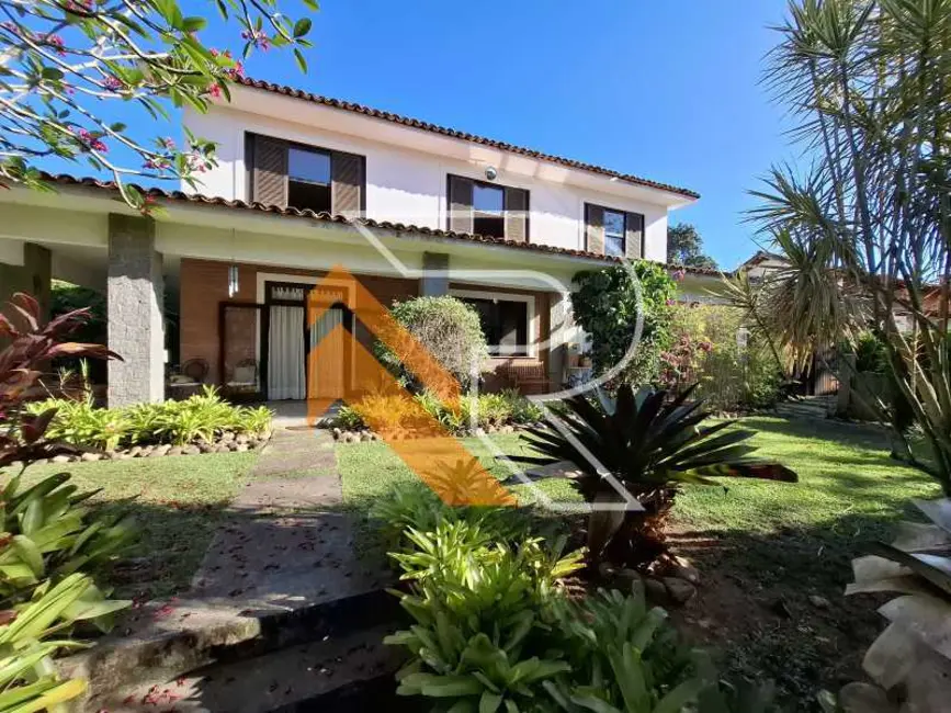 Foto 3 de Casa de Condomínio com 4 quartos à venda, 364m2 em Niteroi - RJ