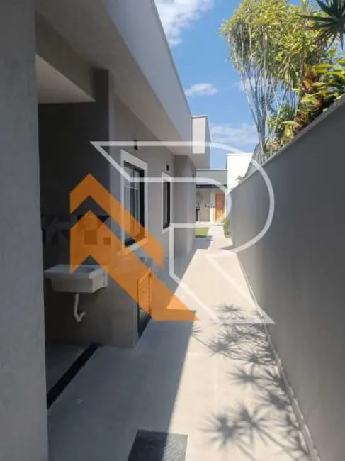 Foto 3 de Casa com 3 quartos à venda, 120m2 em Marica - RJ