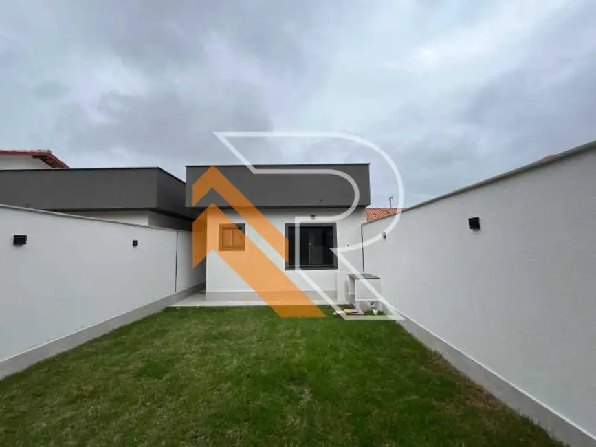 Foto 5 de Casa com 3 quartos à venda, 117m2 em Marica - RJ