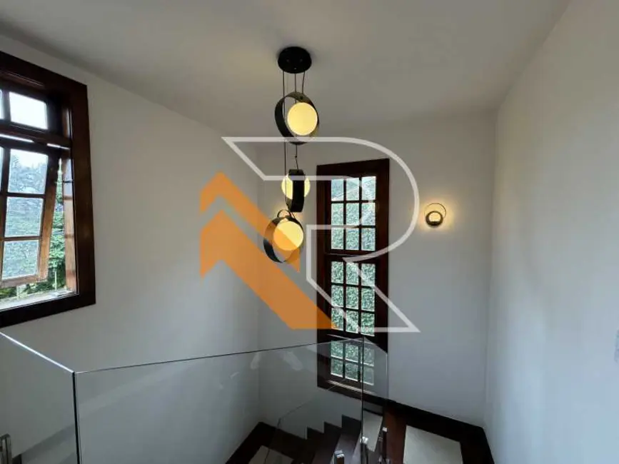 Foto 3 de Casa de Condomínio com 6 quartos à venda, 424m2 em Niteroi - RJ